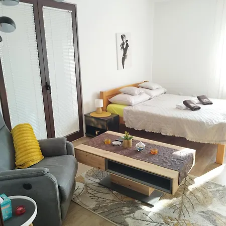 Mia Apartment *